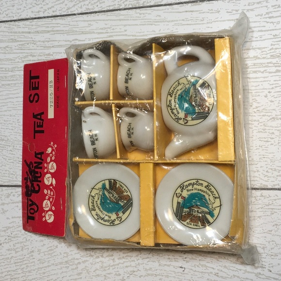 Authentic Toy China Tea Set - Hampton Beach NH Made in Japan - Picture 3 of 5